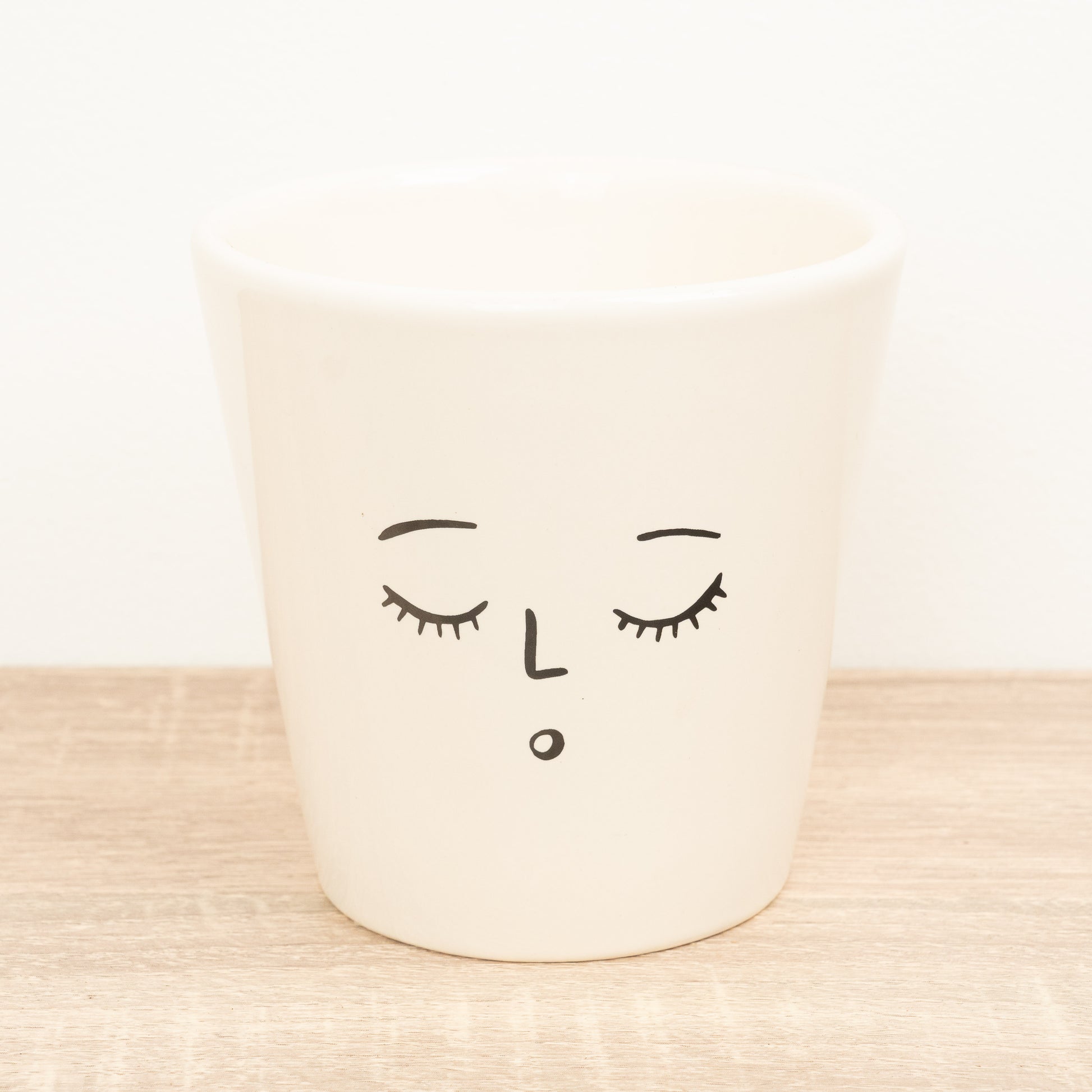 Sleepy Face Pot | White